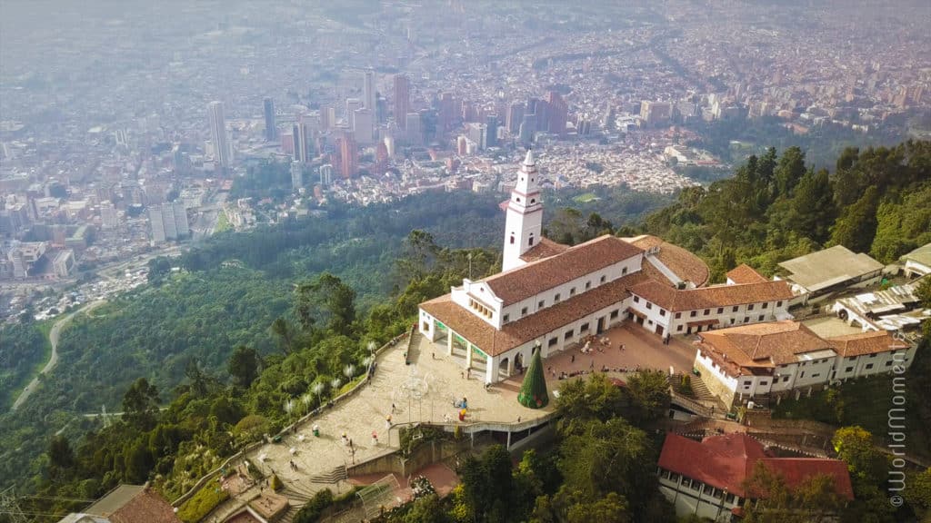 bogota vista desde el monserrate drone