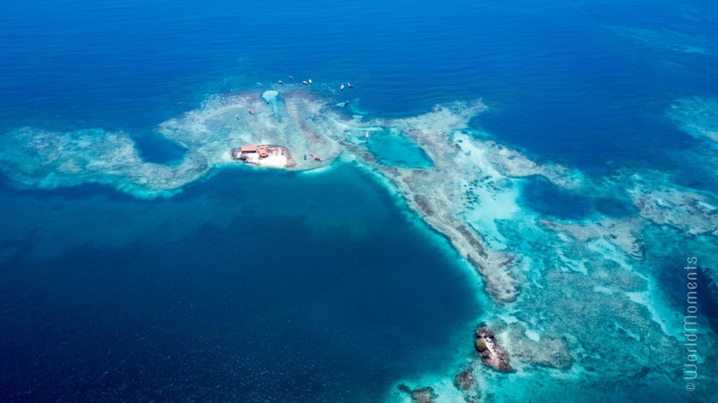 cartagena islas del rosario drone view