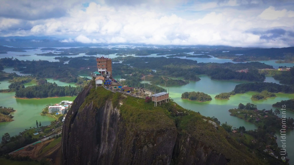 guatape embalse el penol con el peñol