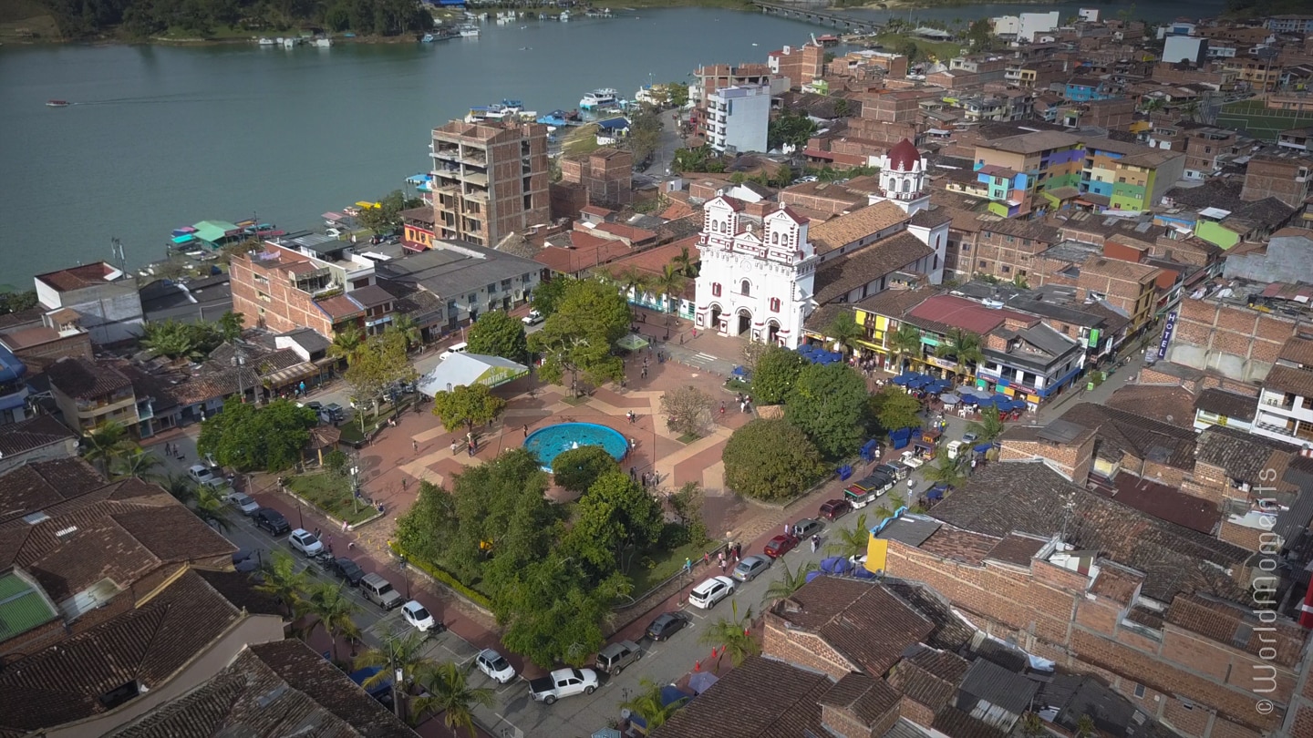 guatape parque principal drone view