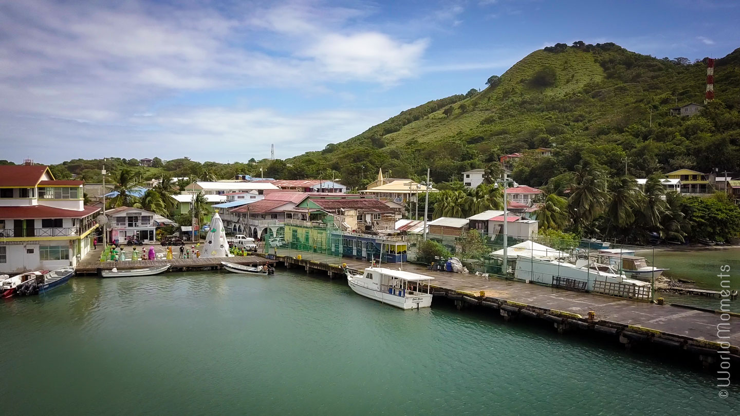 vista de puerto principal en isla providencia