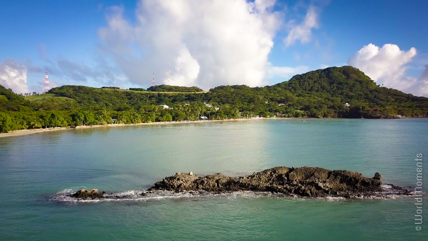 Cayo South Est panoramica desde el mar con dron