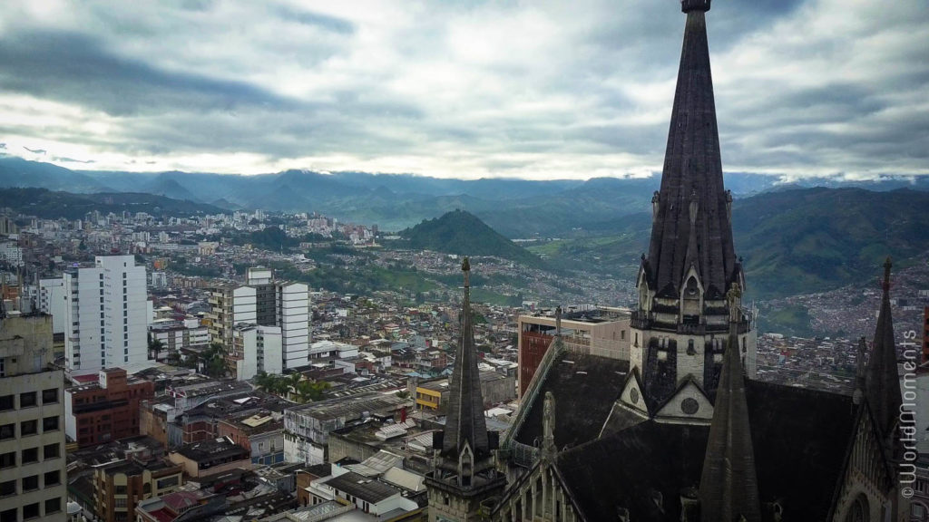 vista de Manizales desde la cima de la catedral