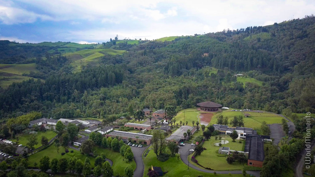 recinto del pensamiento en manizales vista aerea con dron