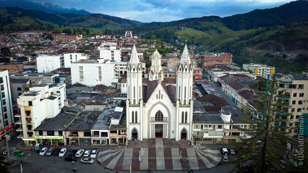 vista aerea de la basilica de Santa Rosa de Cabal 