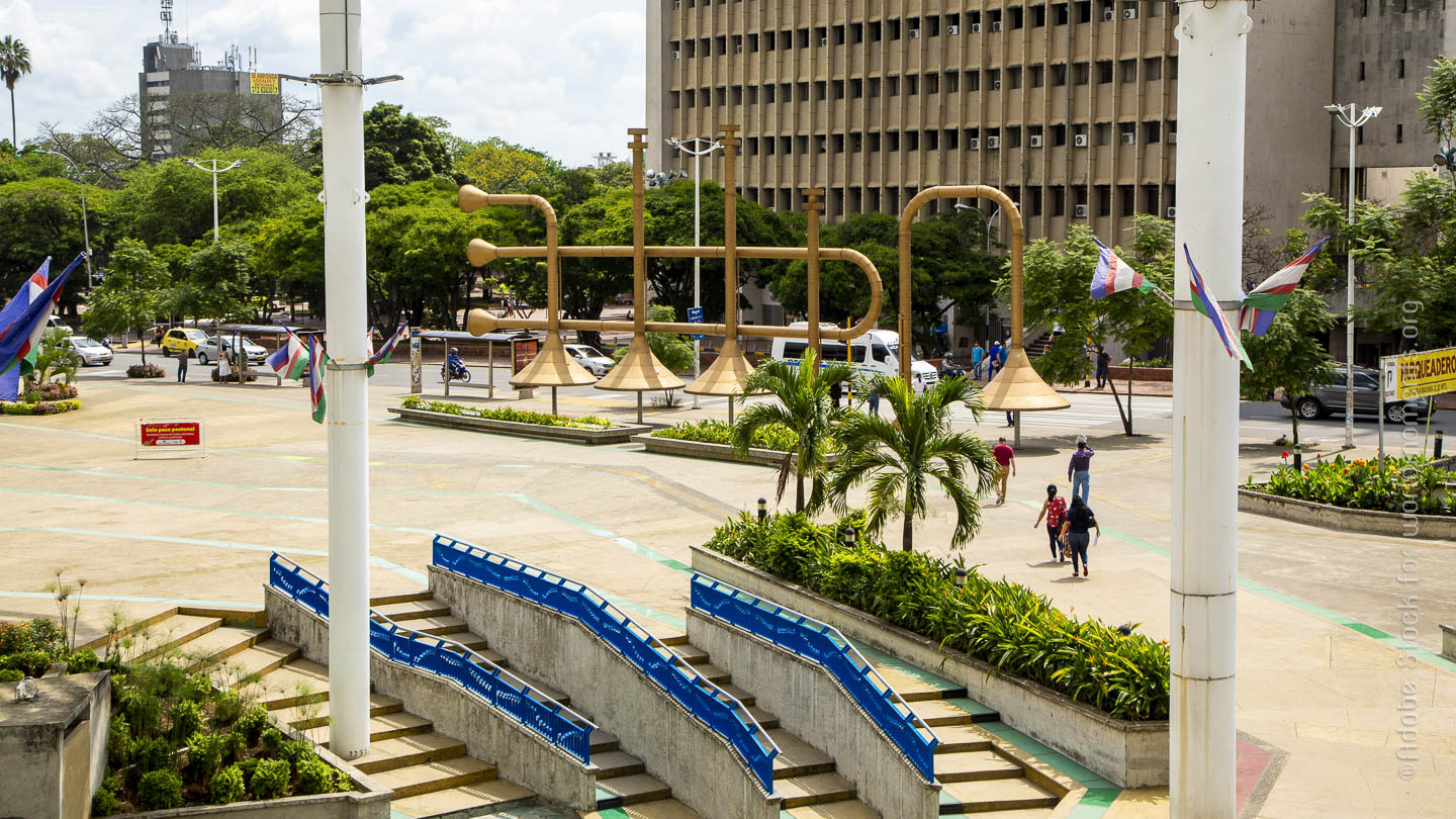 vista de la plazoleta bailo varela en Cali