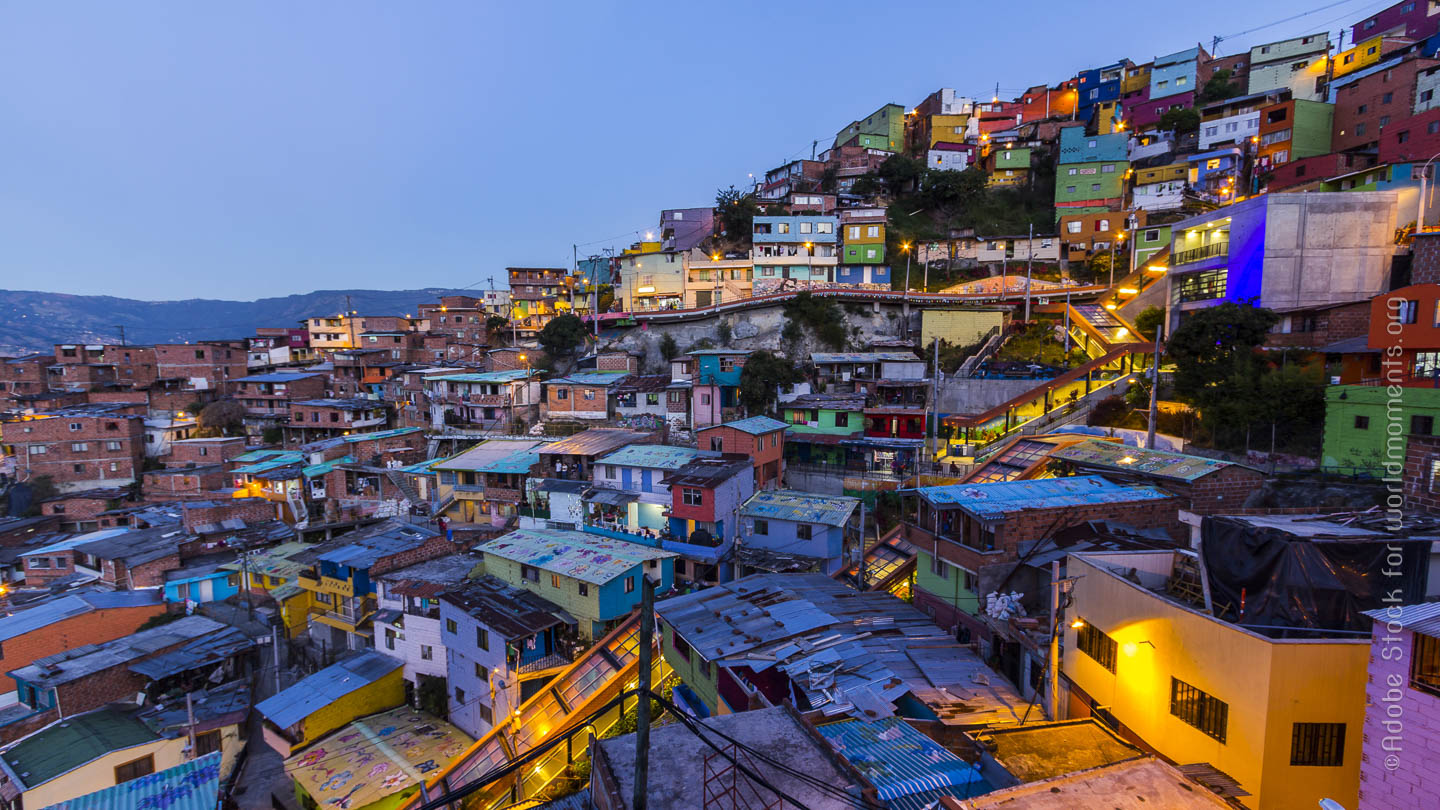 vista del barrio la indipendencia en la comuna 13 en Medellín