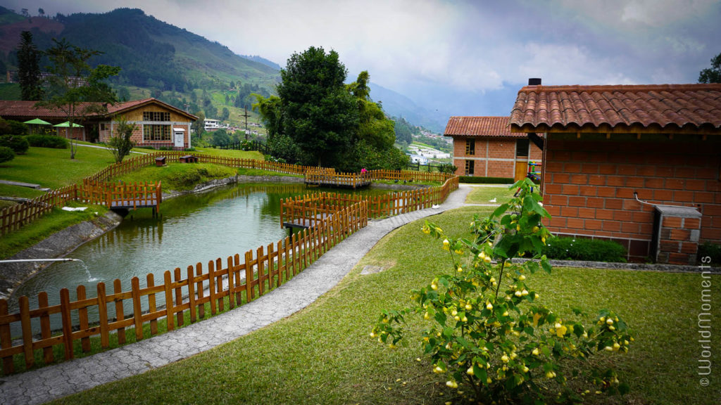 pensilvania caldas el bosque garden with lake in mountains