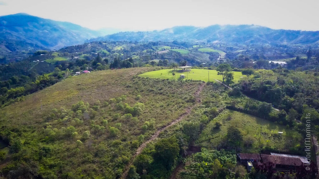 vista aerea de la zona del parque arquelogico de san augustin