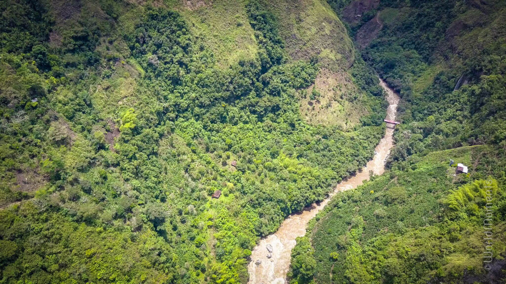 vista del rio magdalena entre las montañas de la chaquira