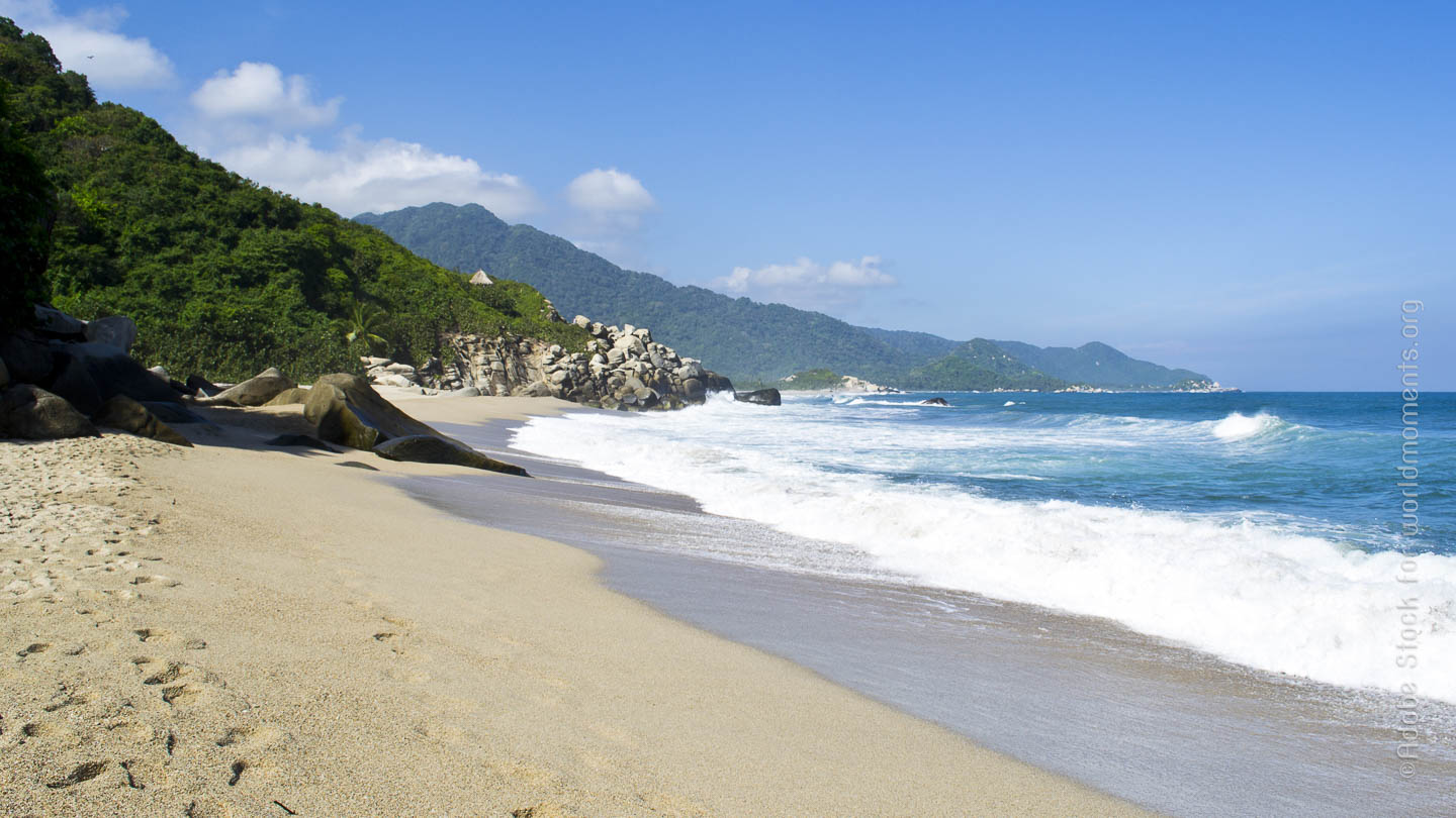 playa la piscina en el parque tayrona