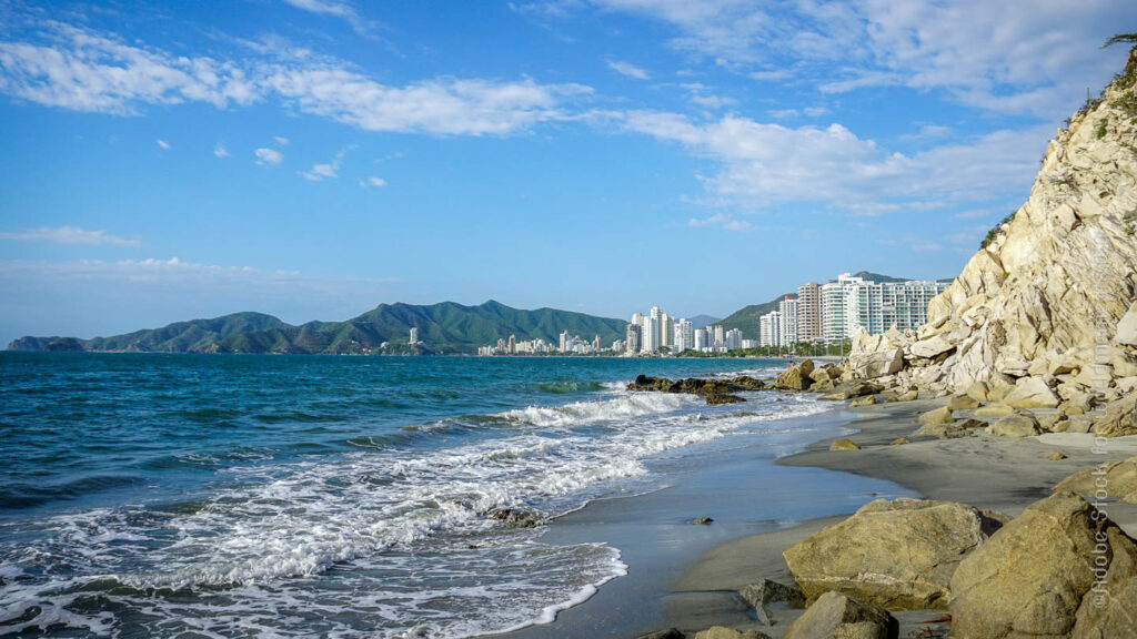 vista del rodadero desde playa salguero